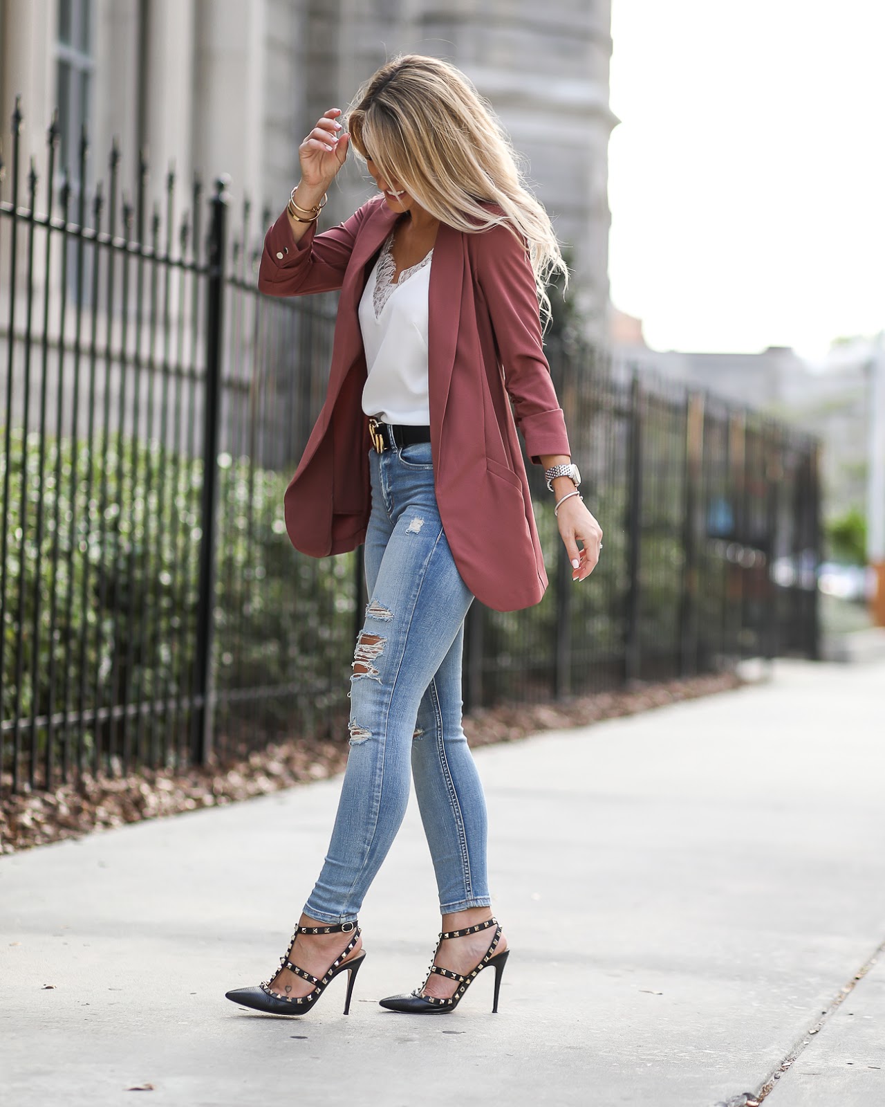 https://laurabeverlin.com/app/uploads/2018/04/Dynamite-Clothing-Blazer-Gucci-Belt-Valentino-Heels-Spring-casual-Chic-Outfit-8.jpg