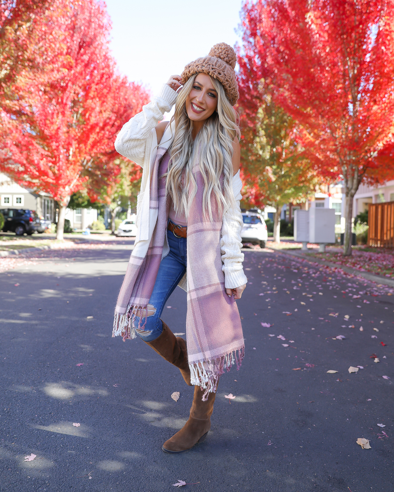 Cozy Fall outfit chunky knit Beanie Pink Plaid scarf White cardigan Fall outfit idea Portland, Oregon-2