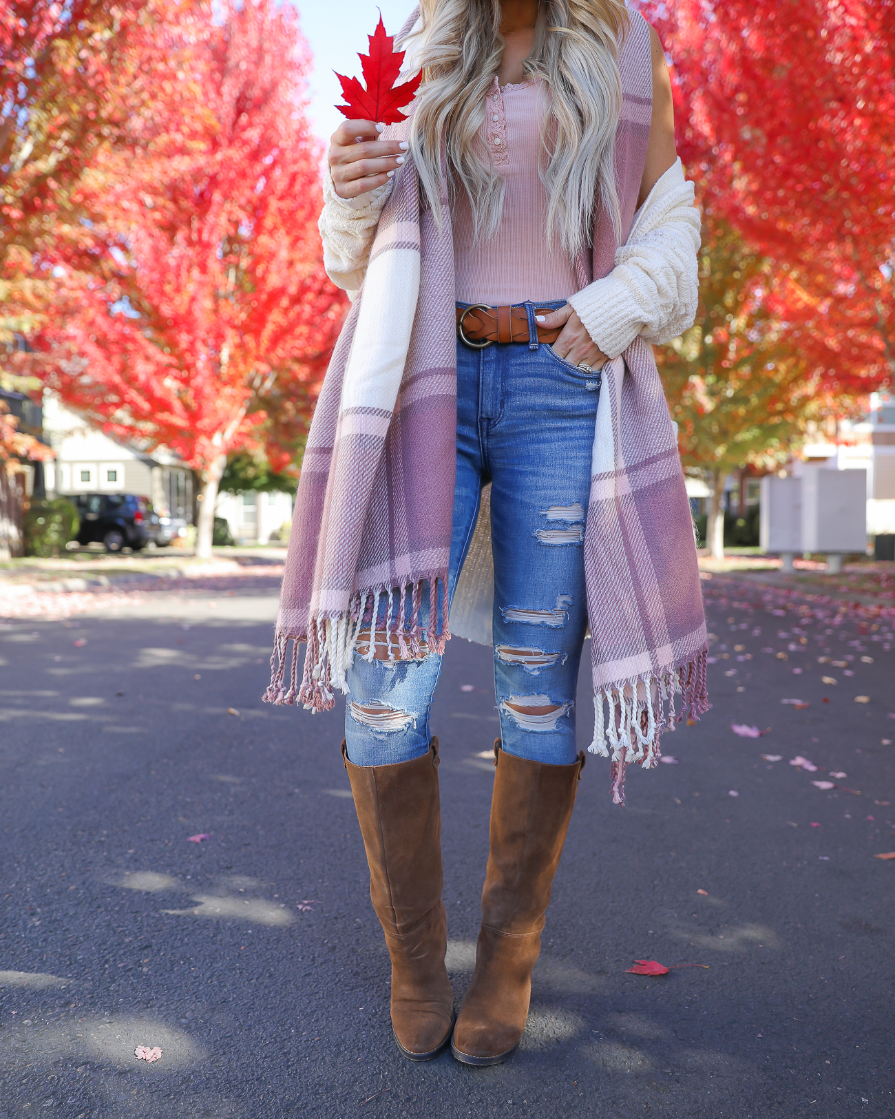 Cozy Fall outfit chunky knit Beanie Pink Plaid scarf White cardigan Fall outfit idea Portland, Oregon-2
