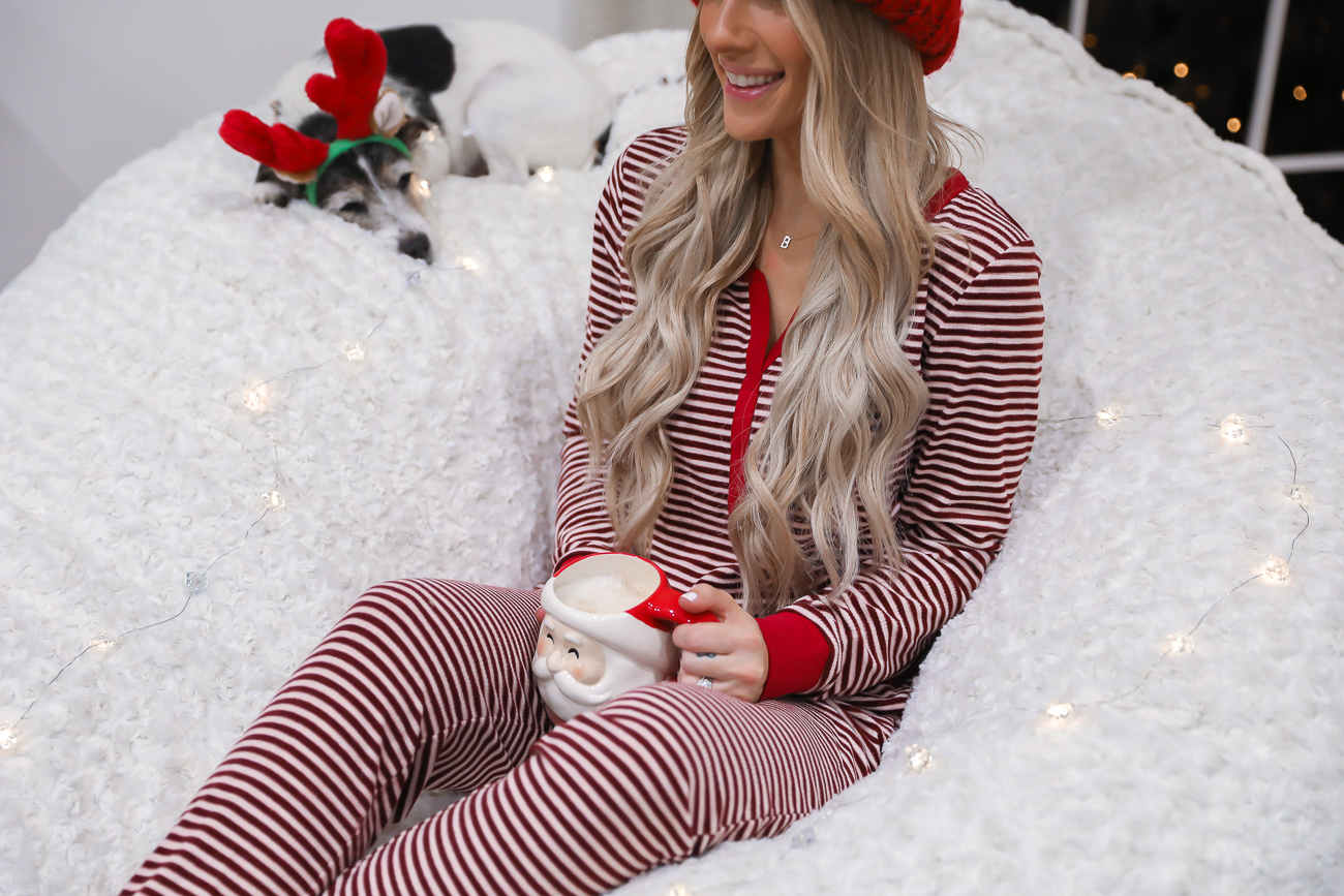 COZY CHRISTMAS PAJAMAS - Laura Beverlin