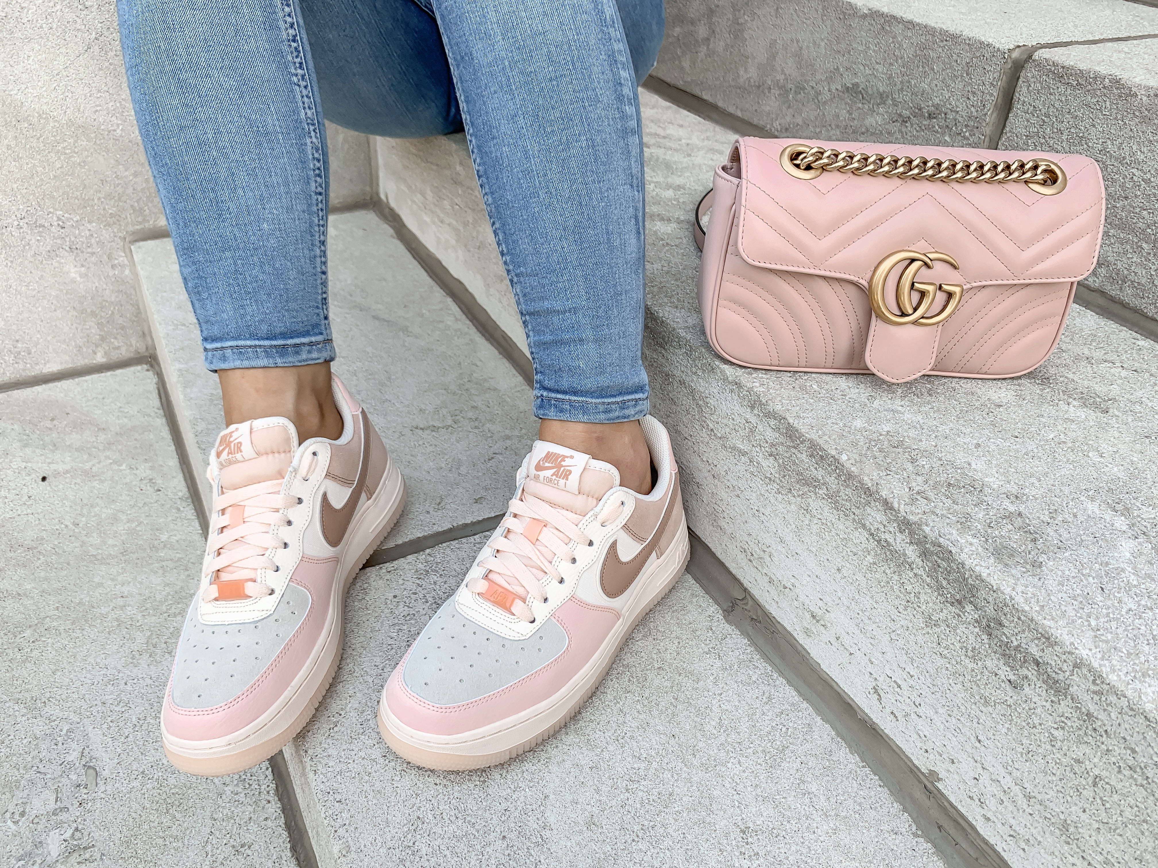 casual sporty outfit blush pink air force 1 womens sneakers pink gucci mini marmont corssbody bag laura beverlin8