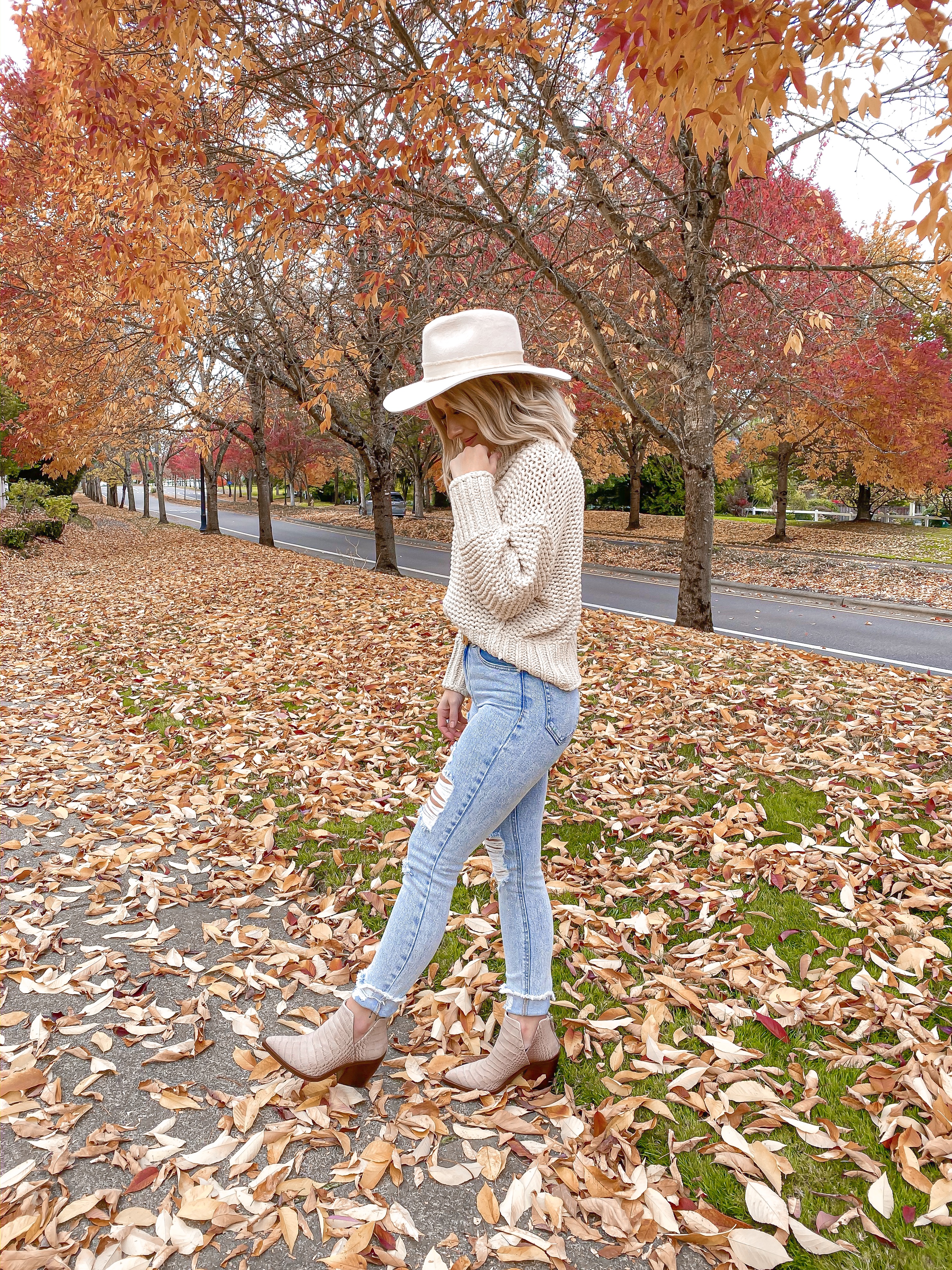 Fall Outfit Ideas 2021: My Favorite Fall Outfits From 2020 - By Charlotte B