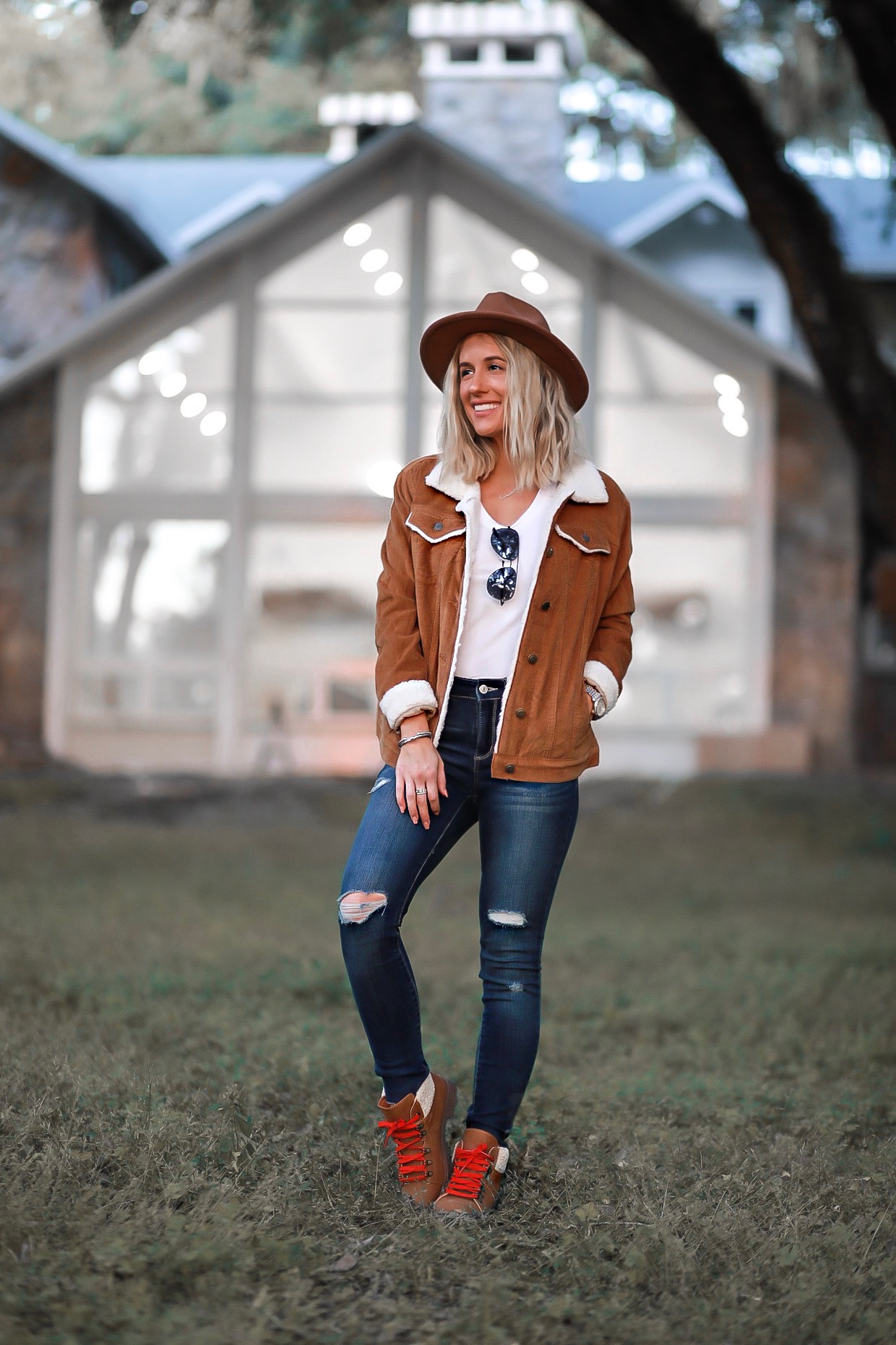 COZY FALL WINTER OUTFIT UNDER $50 LAURA BEVERLIN SHEARLING JACKET BOOTS